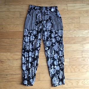 American Eagle lounge pants